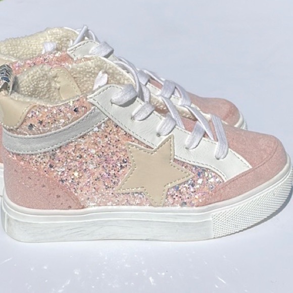 Steve Madden Other - Steve Madden Girls Pink High top sneaker